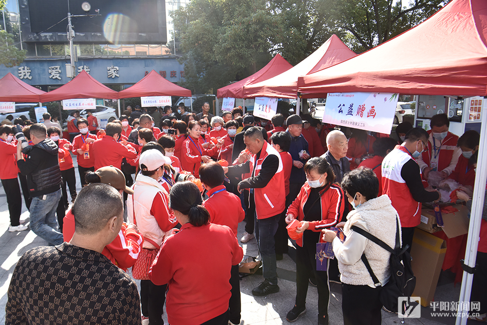 公益市集進(jìn)社區(qū)